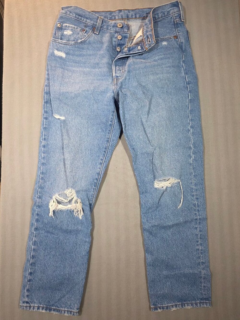 Levi's 501 Original Fit Ripped Distressed Jeans Light Wash Size 30x26